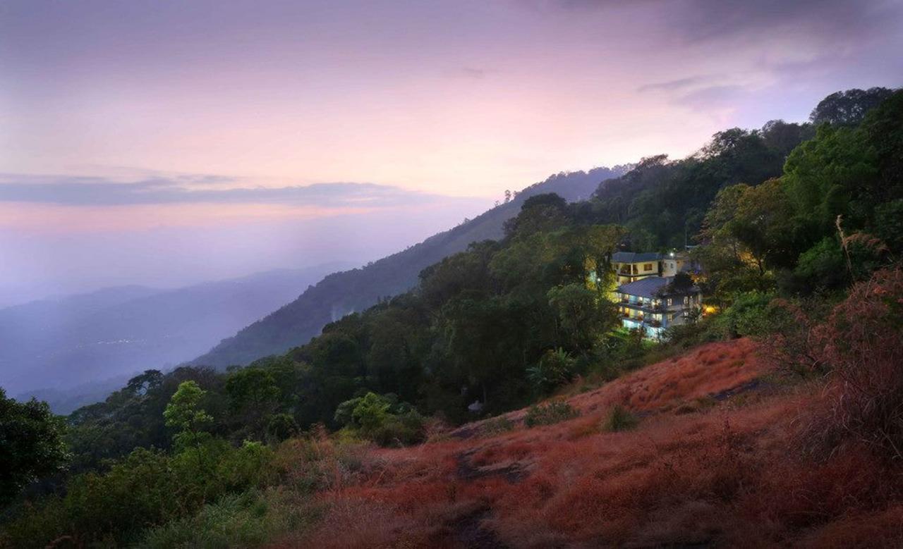 Eagle Mountain Munnar Acomodação com café da manhã Exterior foto